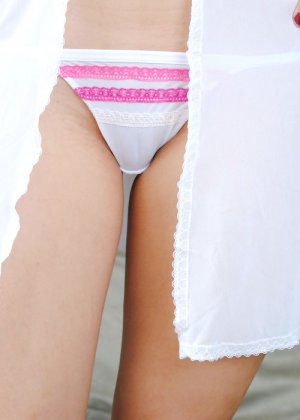 Вкусная детка получает возбуждение Фото #3